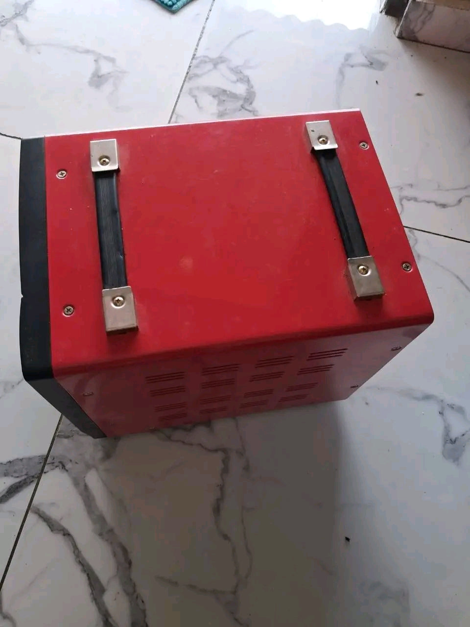⚡🔥 BRADERIE – STABILISATEUR 5000 VOLTS À PRIX CASSÉ ! 🔥⚡