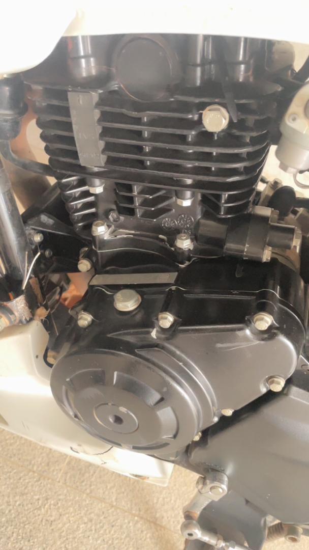 🏍️🔥 MOTO APACHE 180 EN VENTE – BON ÉTAT 🔥🏍️