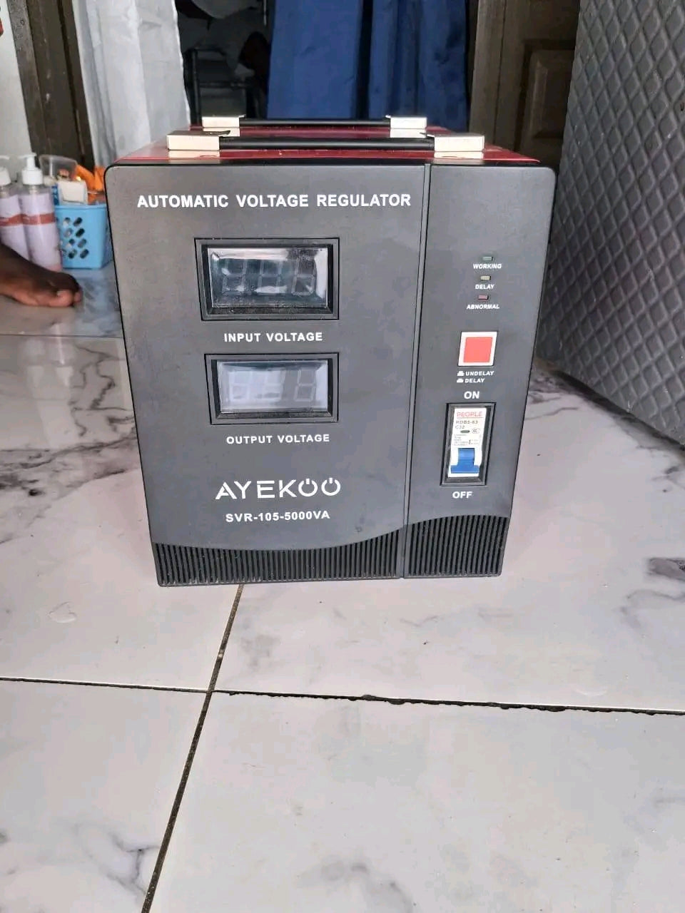 ⚡🔥 BRADERIE – STABILISATEUR 5000 VOLTS À PRIX CASSÉ ! 🔥⚡