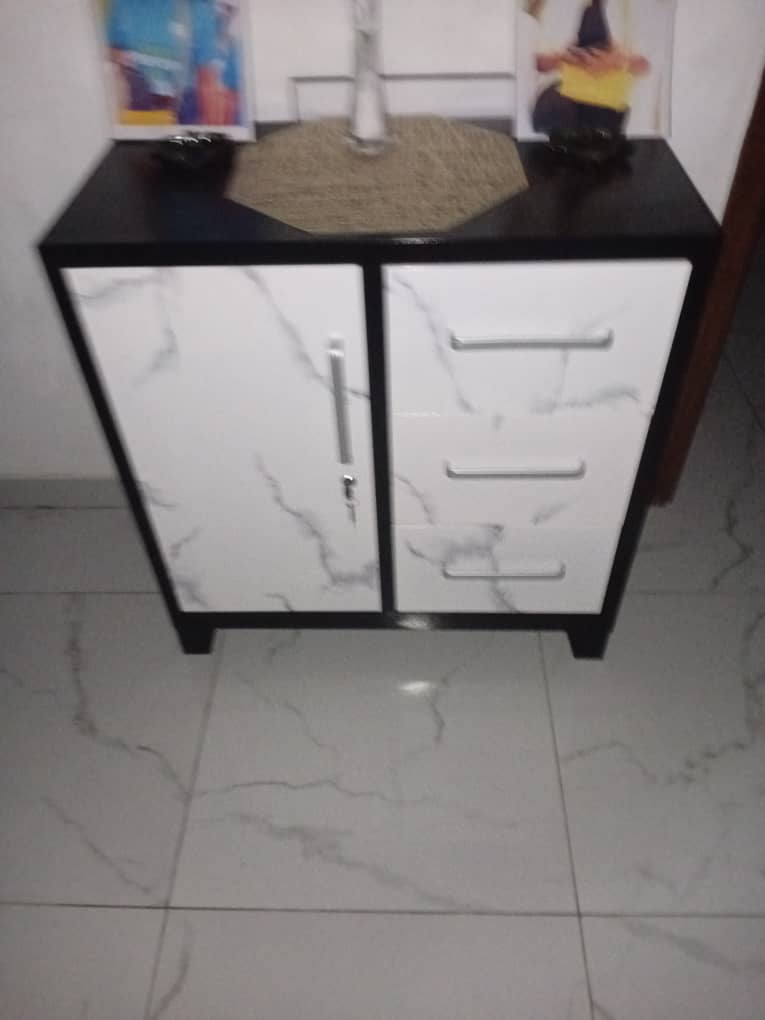 📦 Meuble de rangement pratique : 35 000 F
